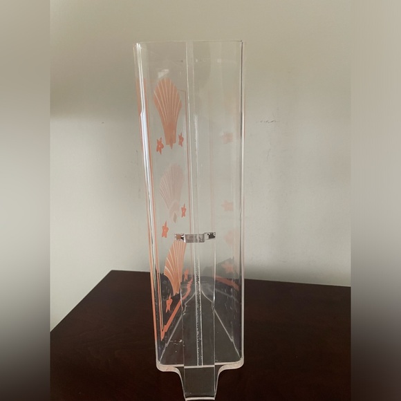 Vintage Lucite triangular pitcher - Picture 3 of 5